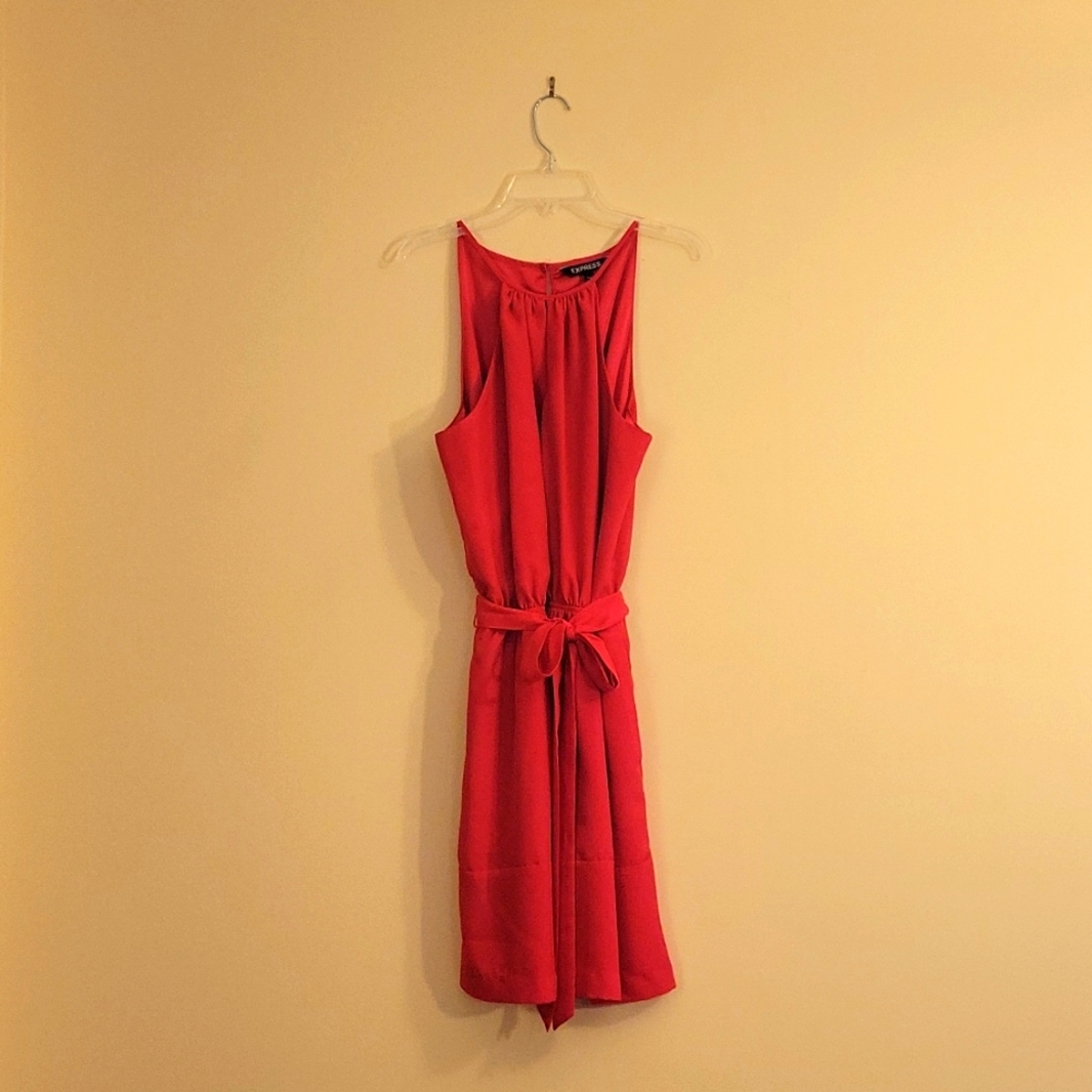 Express size M pink dress.